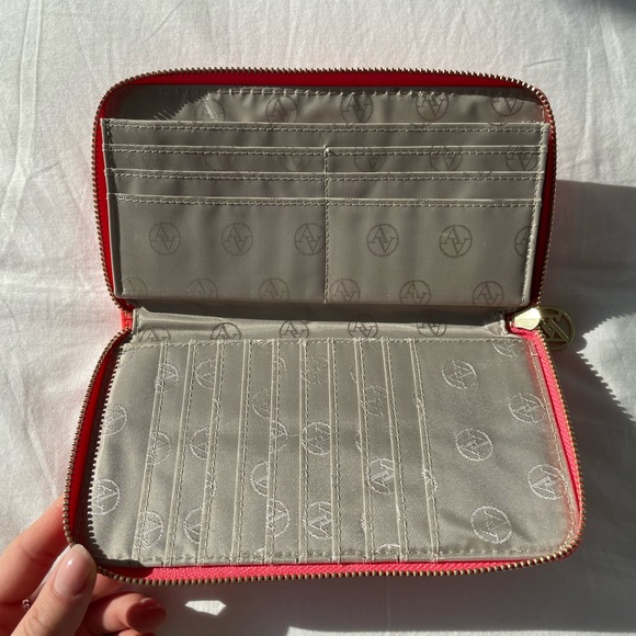 Wallet - Picture 2 of 3